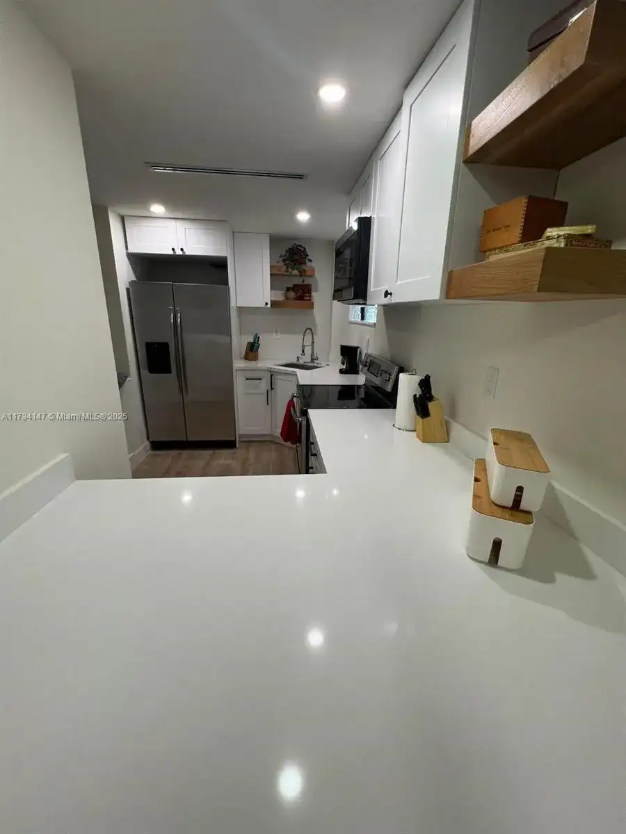 1244 NW 32nd st # B, Miami FL 33142 photo 2