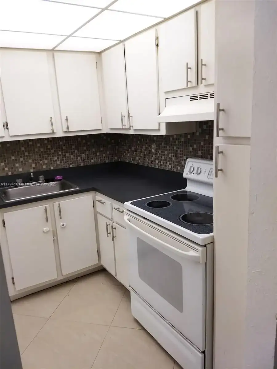 4394 NW 9th Ave # 3C, Deerfield Beach FL 33064 photo 4
