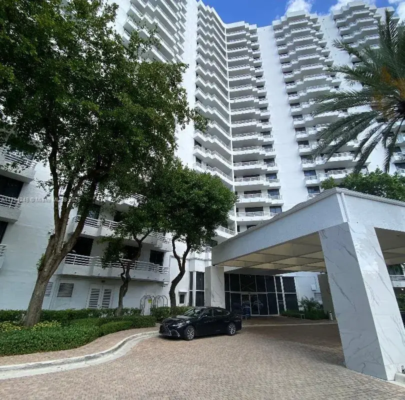 3300 NE 192nd St # 612, Aventura FL 33180