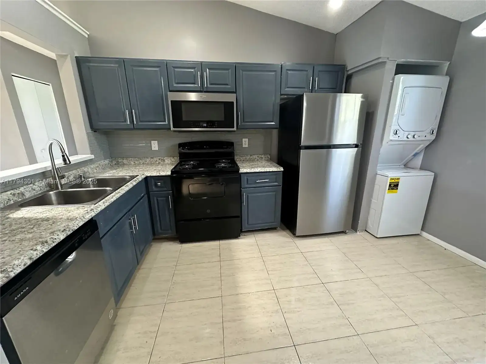 2511 NW 56th Ave # 25, Lauderhill FL 33313 photo 3