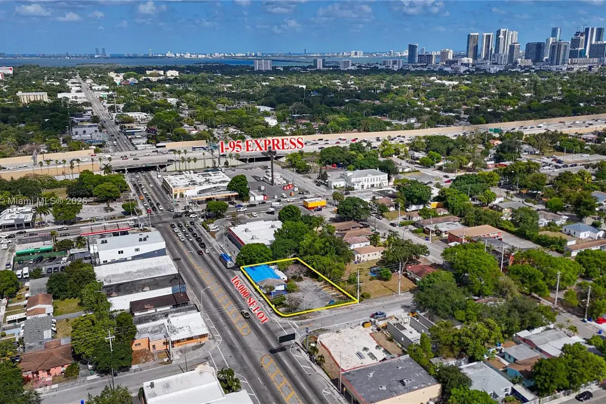 744 NW 54th St, Miami FL 33127