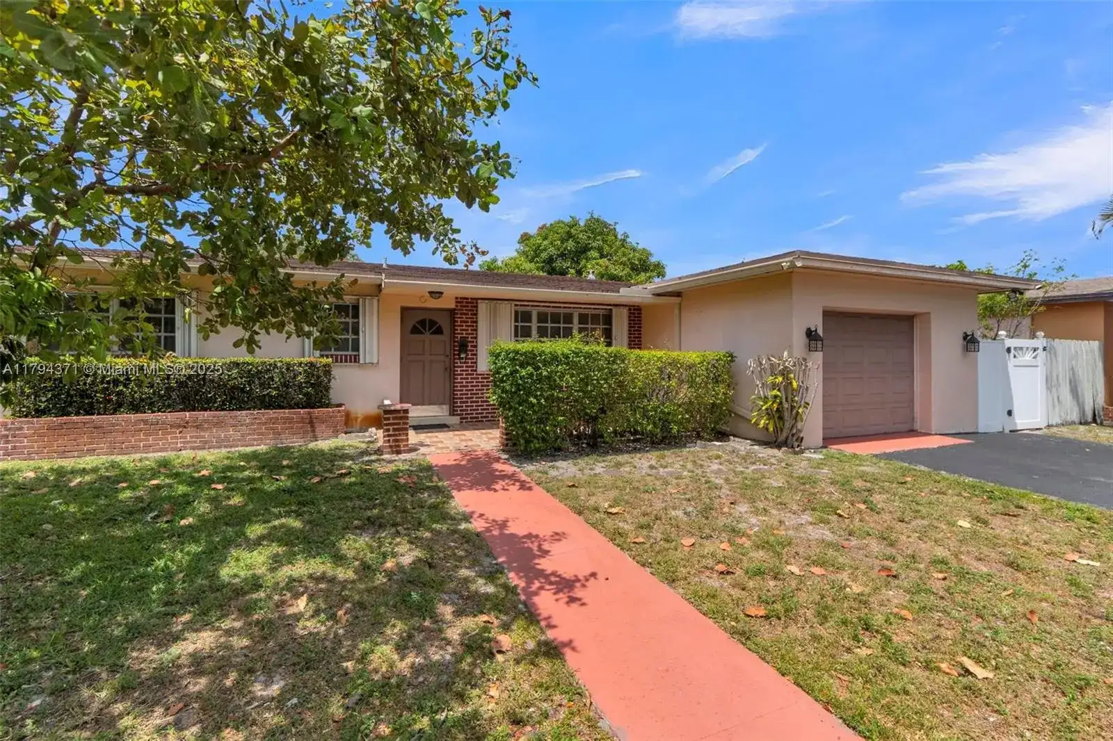700 NW 76th Ave, Pembroke Pines FL 33024 photo 3