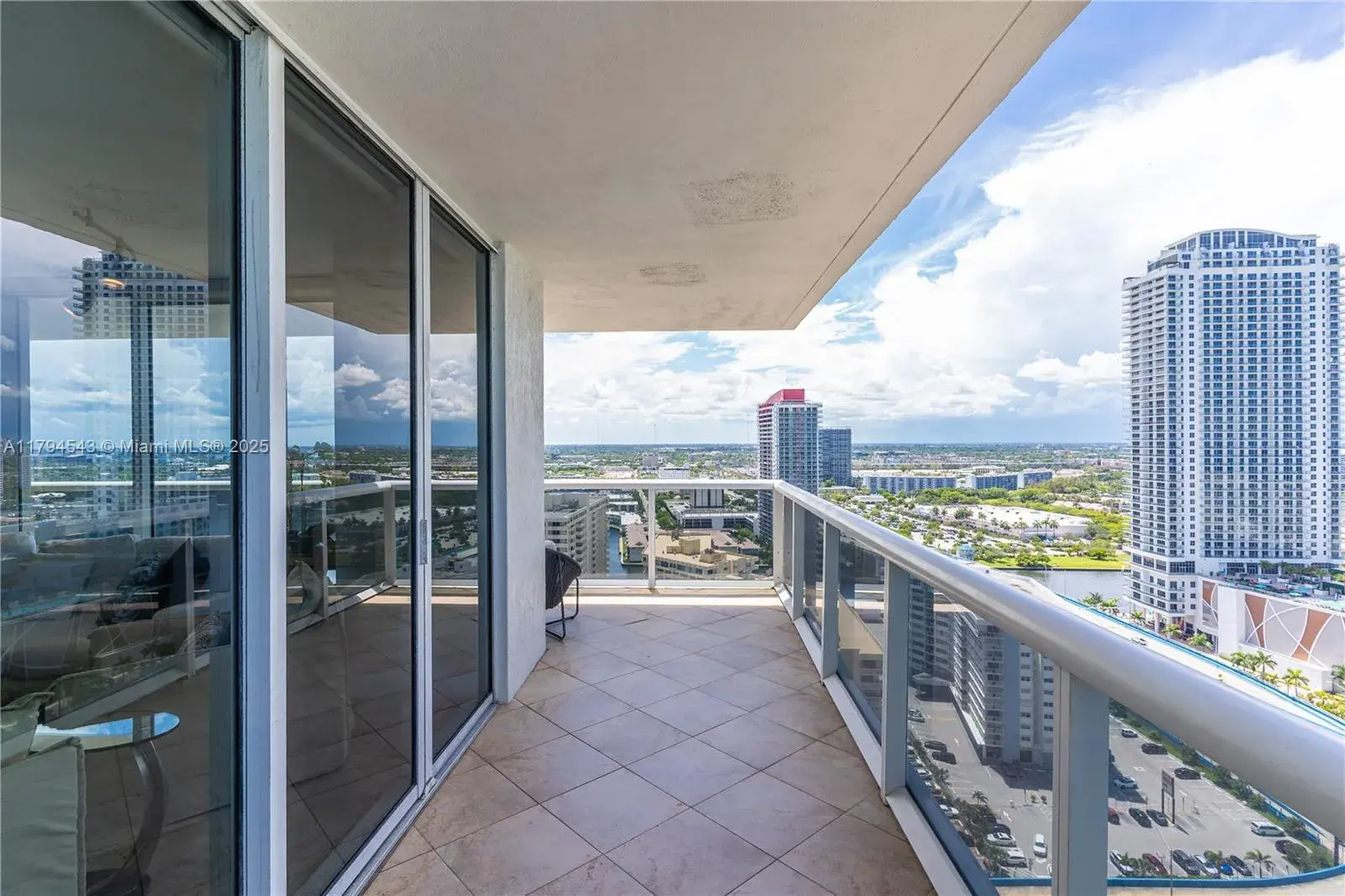 1830 S Ocean Dr # 2608, Hallandale Beach FL 33009