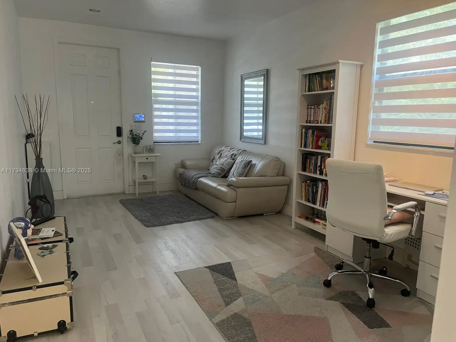 8985 NW 98th Ave, Doral FL 33178 photo 3