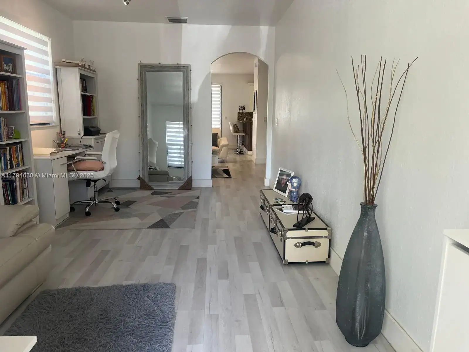 8985 NW 98th Ave, Doral FL 33178 photo 4