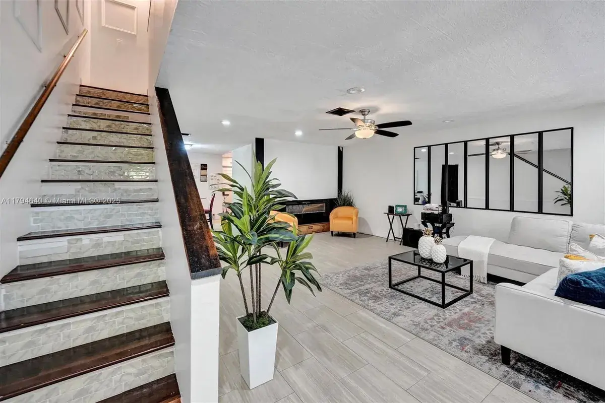 800 NW 47th St, Deerfield Beach FL 33064