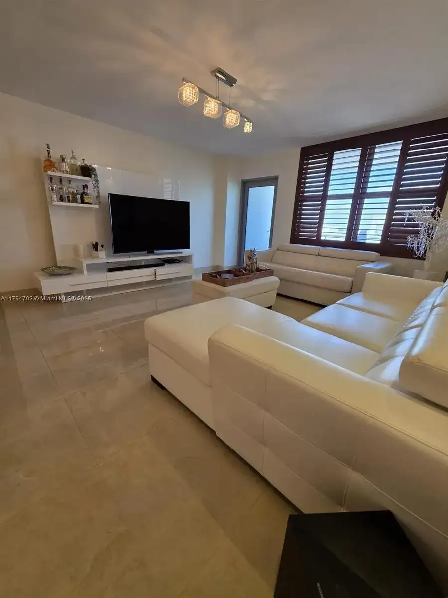 9225 Collins Ave # 1409, Surfside FL 33154 photo 3