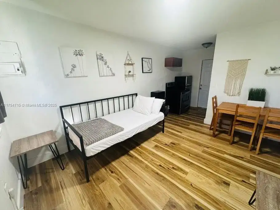 7638 N Miami Avenue # 1, Miami FL 33150 photo 2