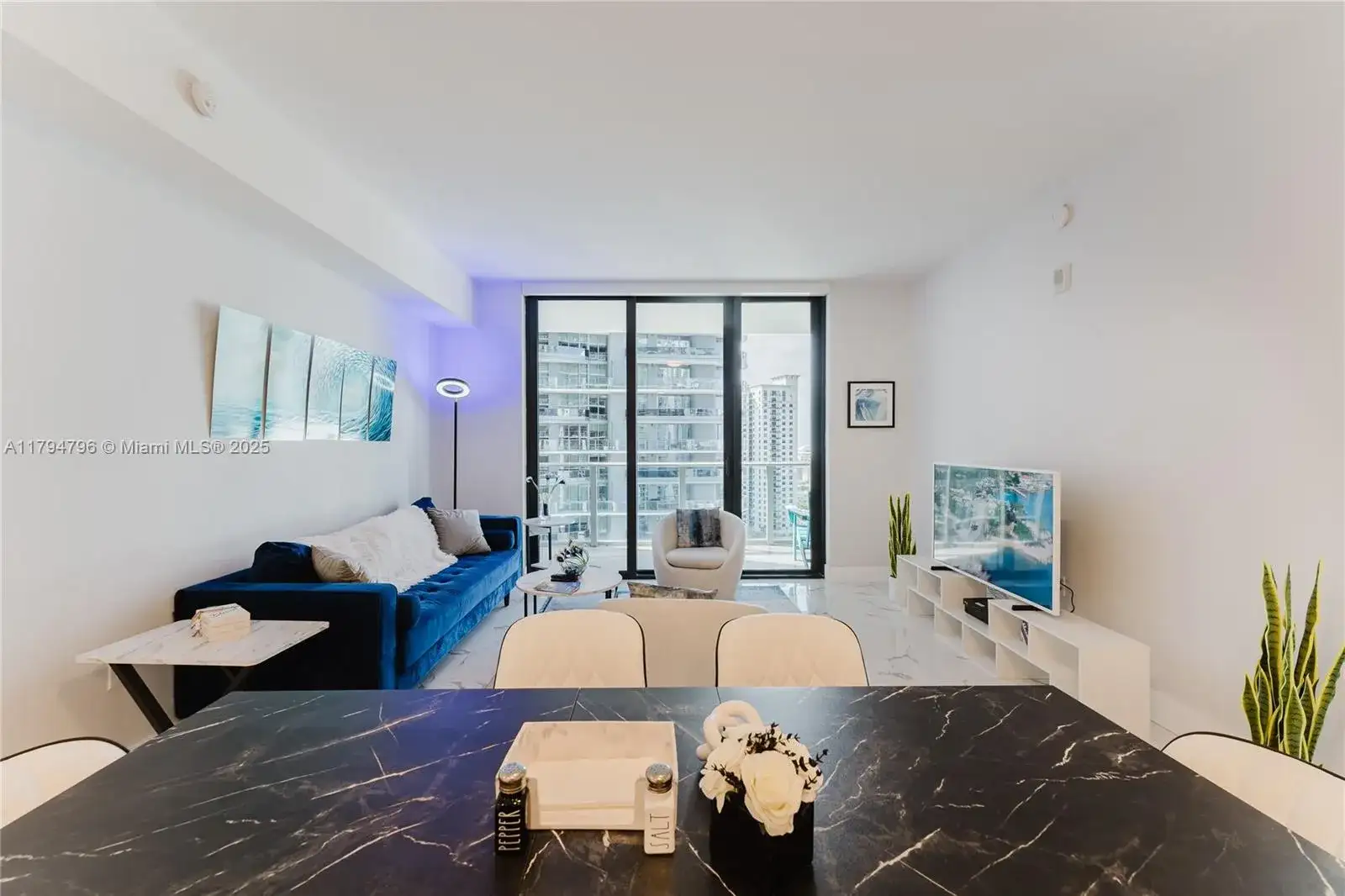1010 Brickell Ave # 2709, Miami FL 33131 photo 2