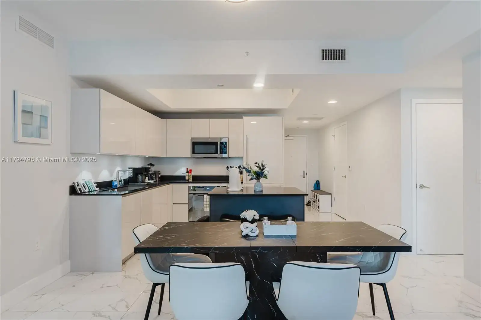 1010 Brickell Ave # 2709, Miami FL 33131 photo 5
