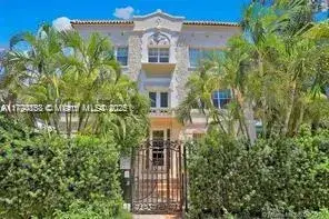 1 bedroom 1 bath Residential for sale at 1611 Michigan Ave # 19, Miami Beach FL 33139