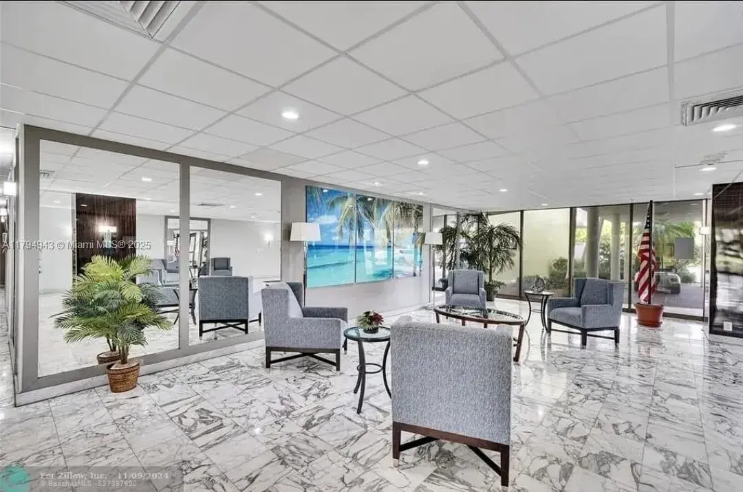 4400 Hillcrest Dr # B, Hollywood FL 33021