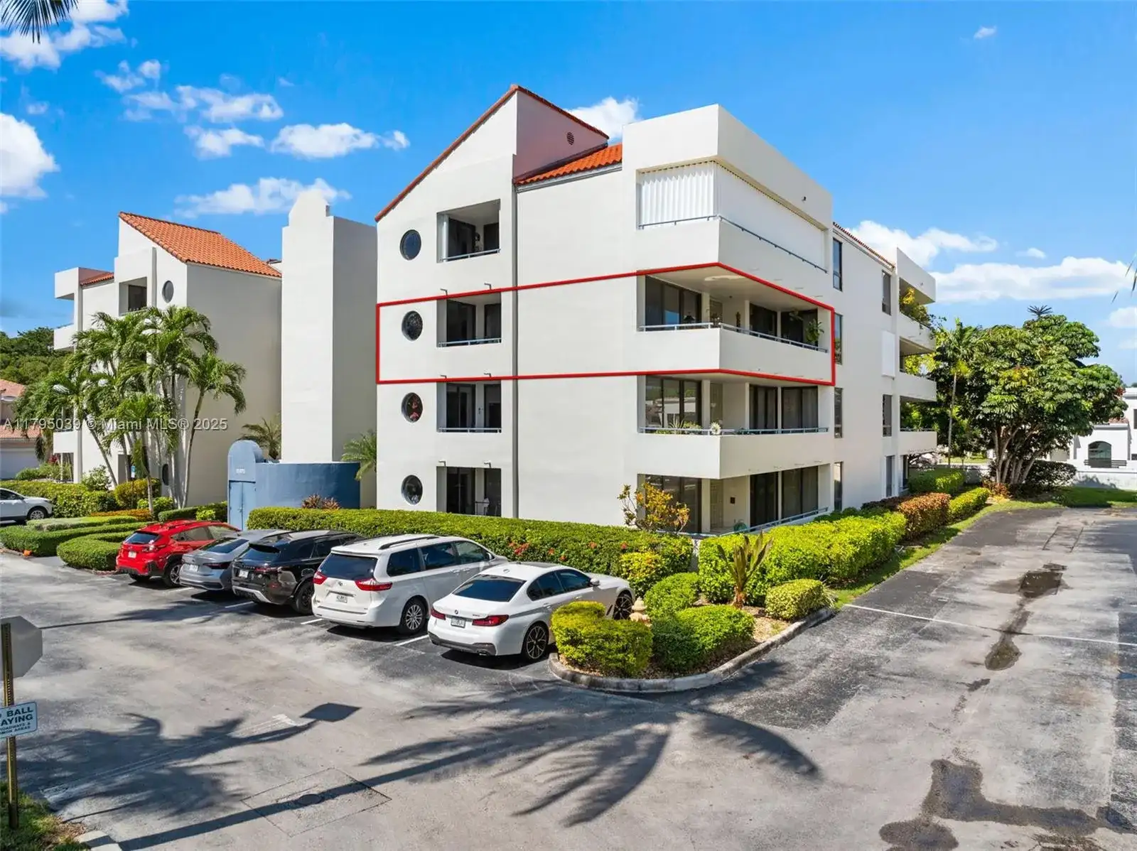 21075 NE 34th Ave # 2, Aventura FL 33180 photo 2