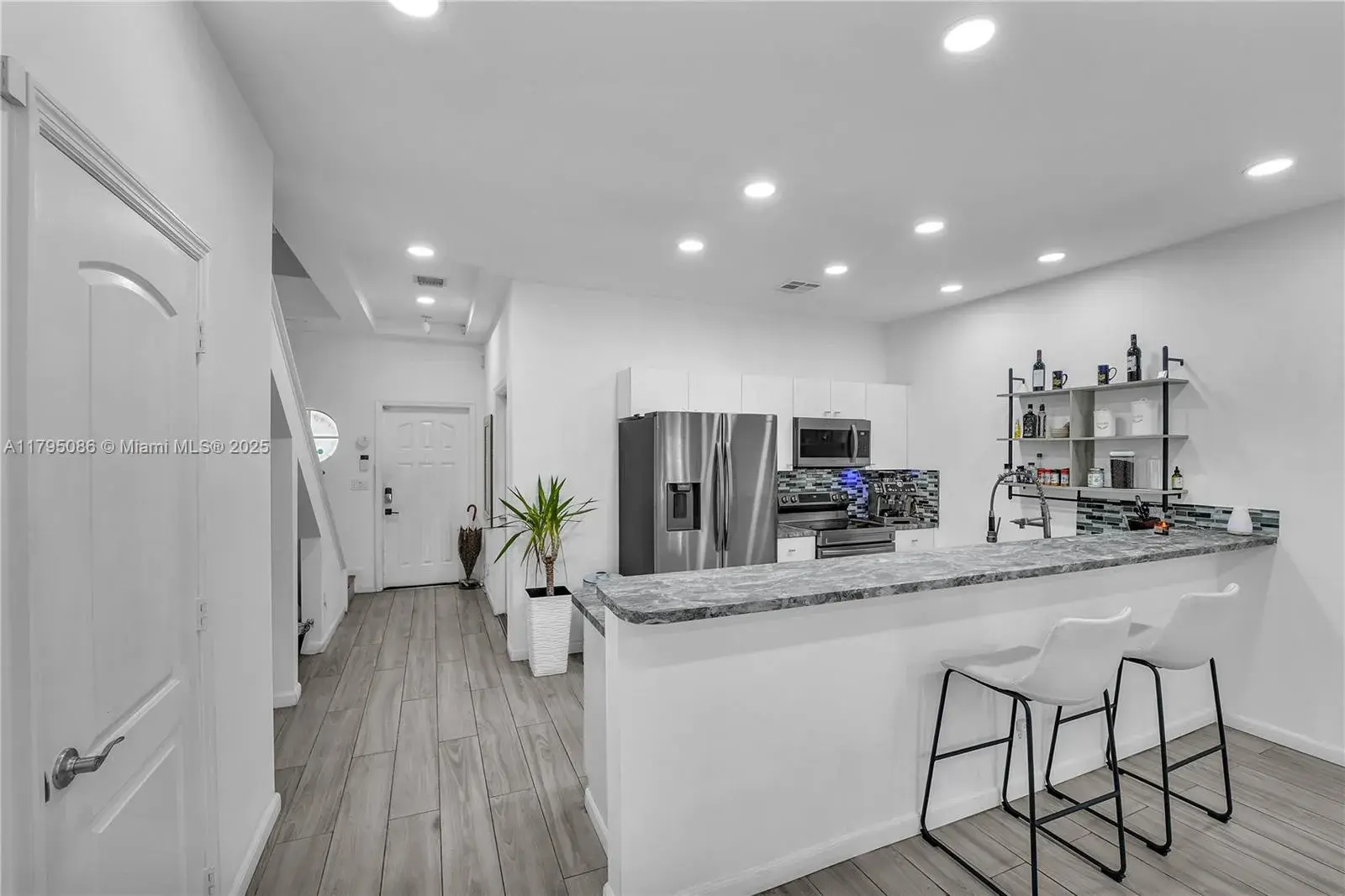 2307 Washington St # 5, Hollywood FL 33020