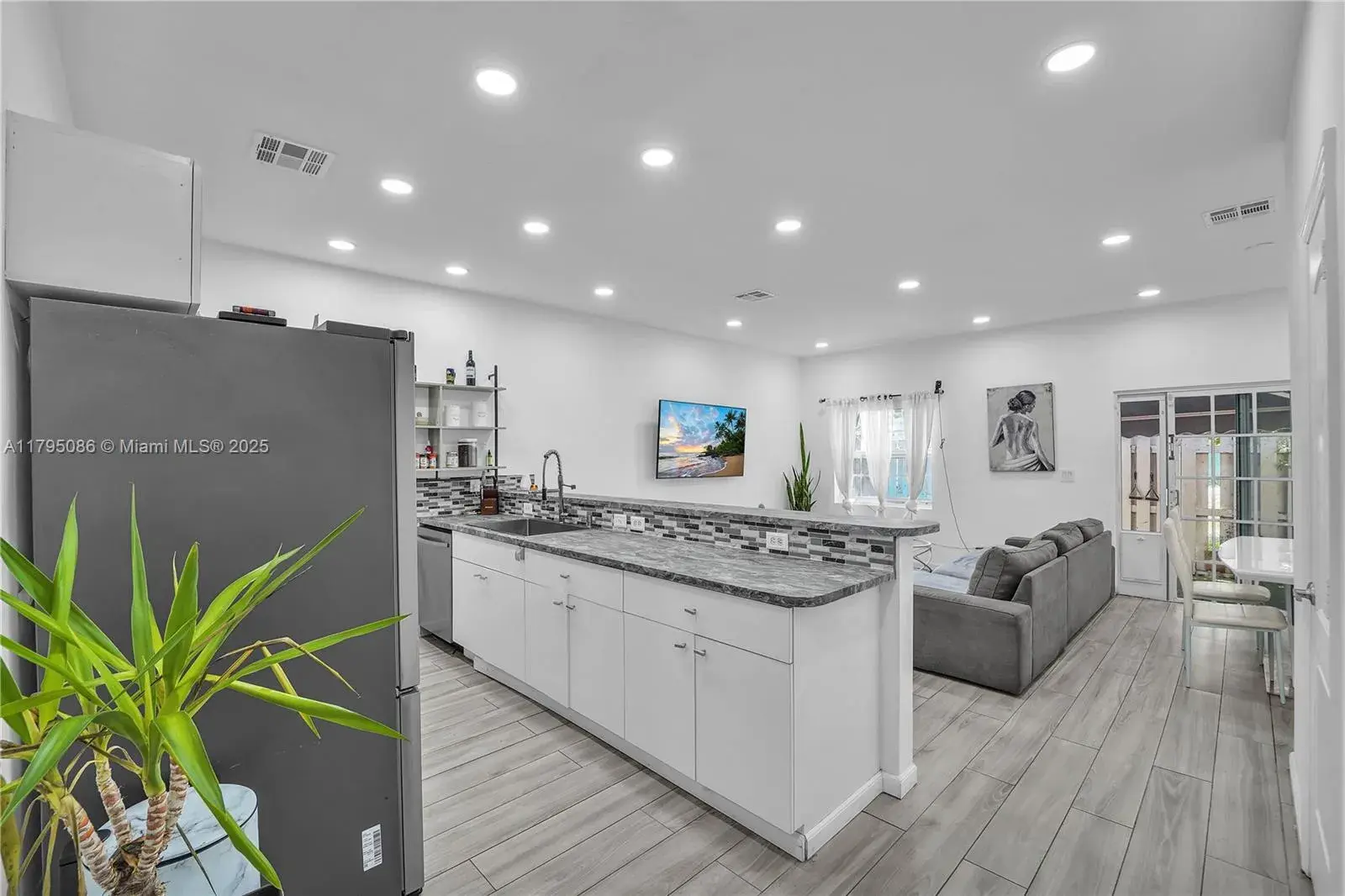 2307 Washington St # 5, Hollywood FL 33020