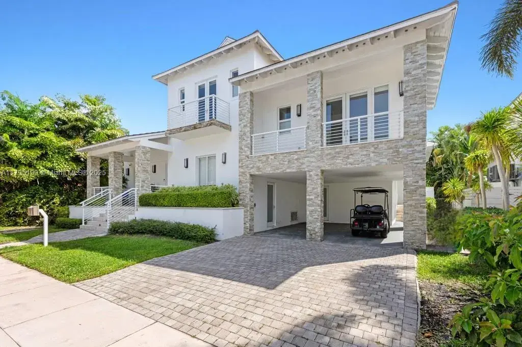 689 Glenridge Rd # 0, Key Biscayne FL 33149