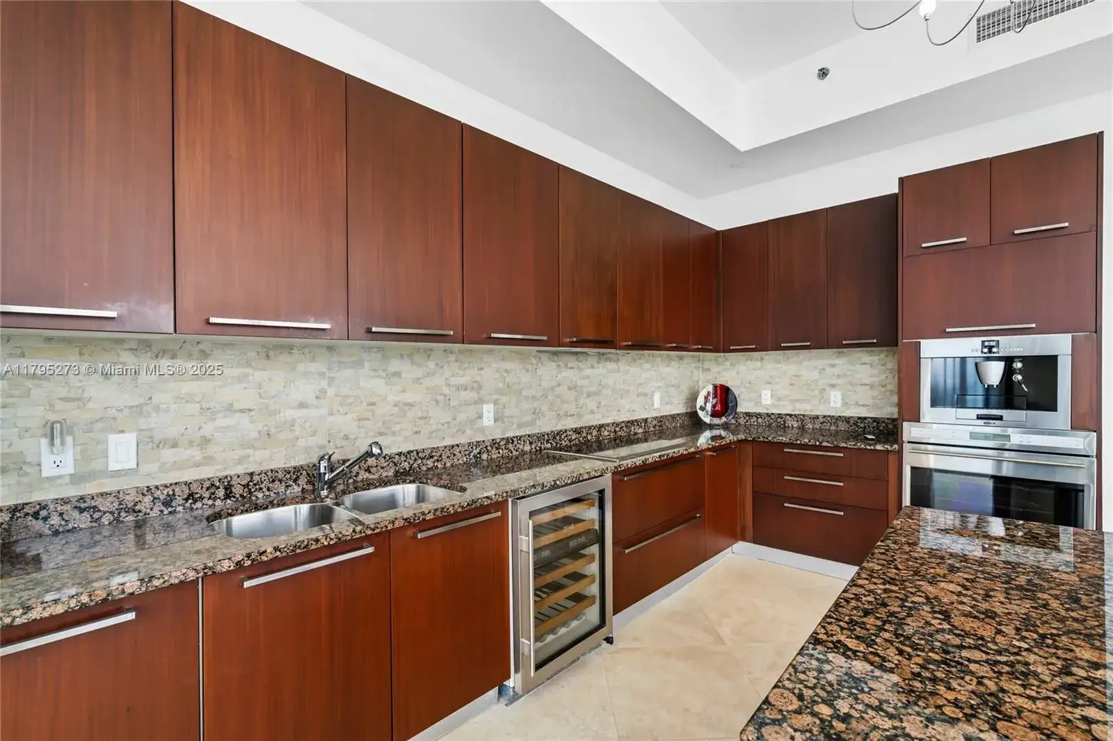 15811 Collins Ave # 3901, Sunny Isles Beach FL 33160 photo 5