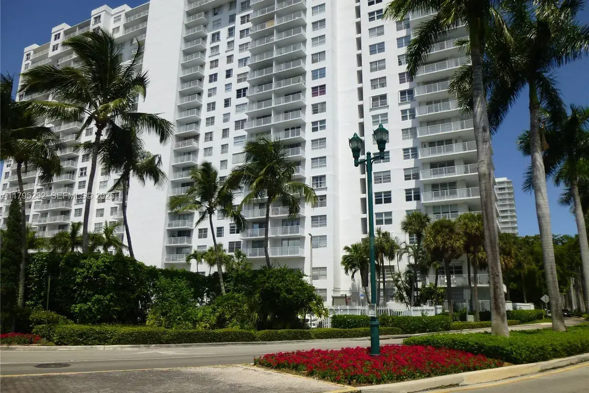 2801 NE 183rd St # 1507W, Aventura FL 33160