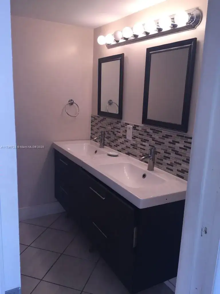 13499 Biscayne Blvd # 713, North Miami FL 33181 photo 4