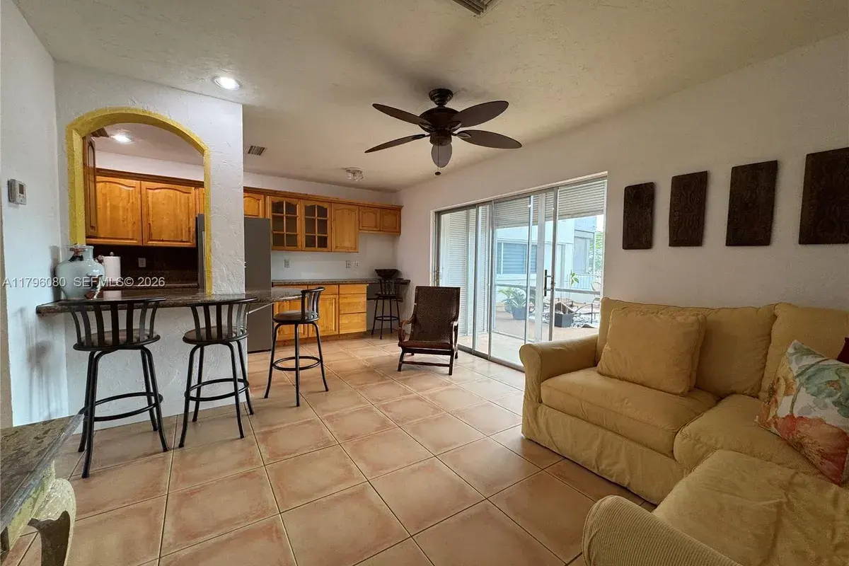 1700 Pierce St # 202, Hollywood FL 33020