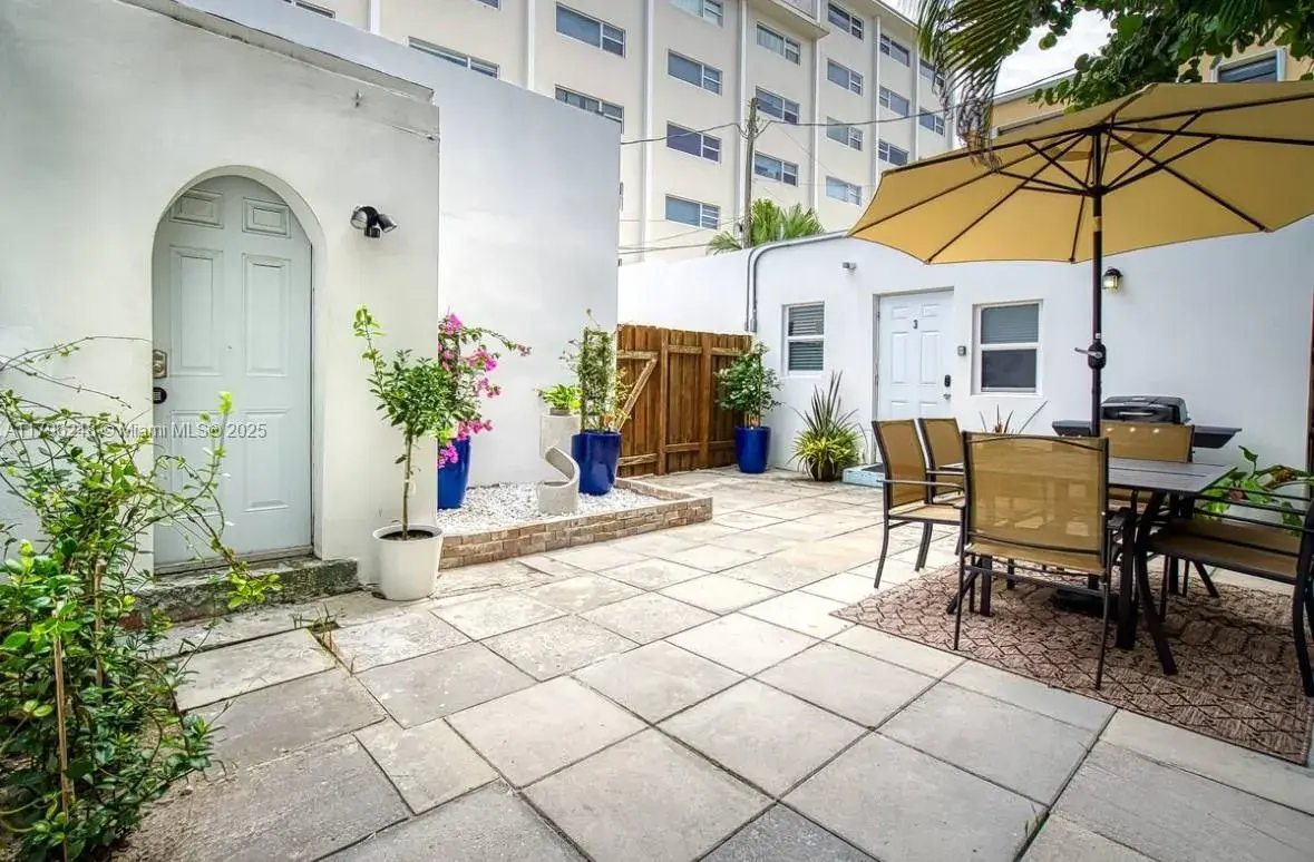 310 Oregon St # 3, Hollywood FL 33019