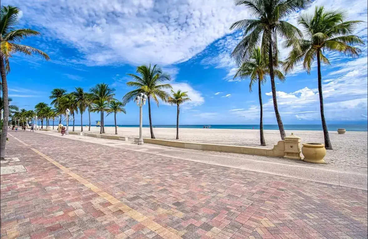 310 Oregon St # 3, Hollywood FL 33019