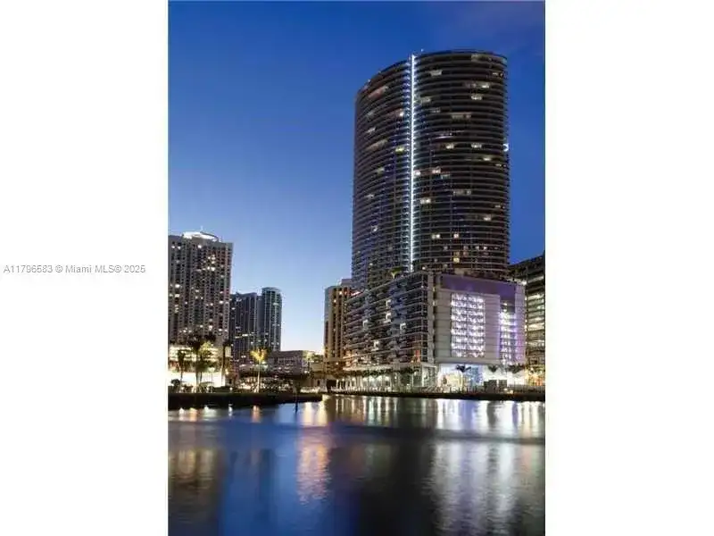 200 Biscayne Boulevard Way # 4904, Miami FL 33131 photo 3