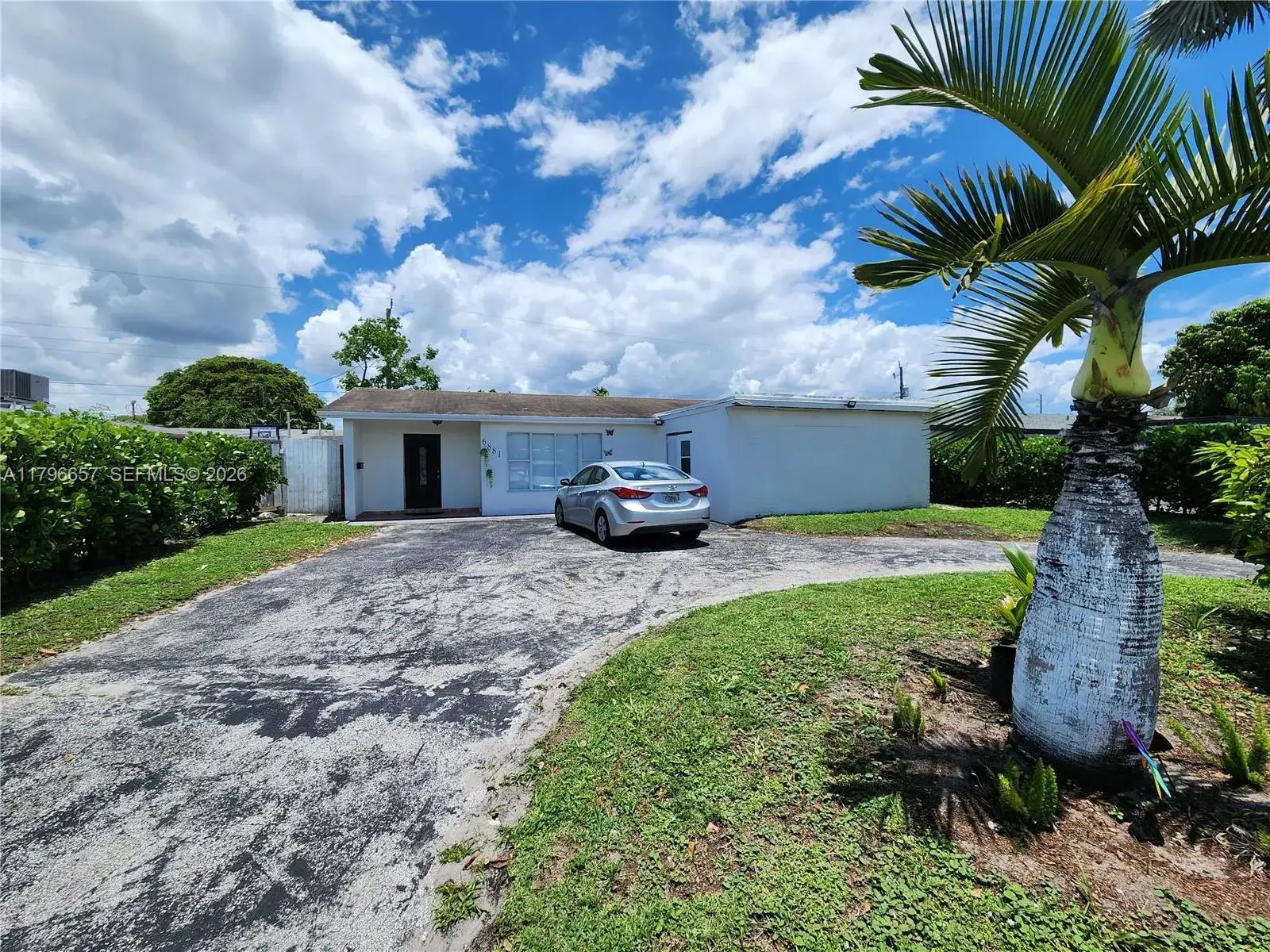 6881 Sheridan St, Hollywood FL 33024 photo 3