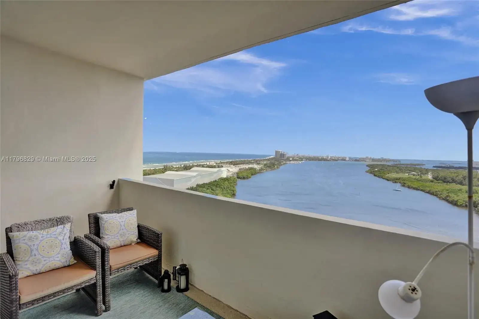 300 Bayview Dr, Sunny Isles Beach FL 33160 photo 4