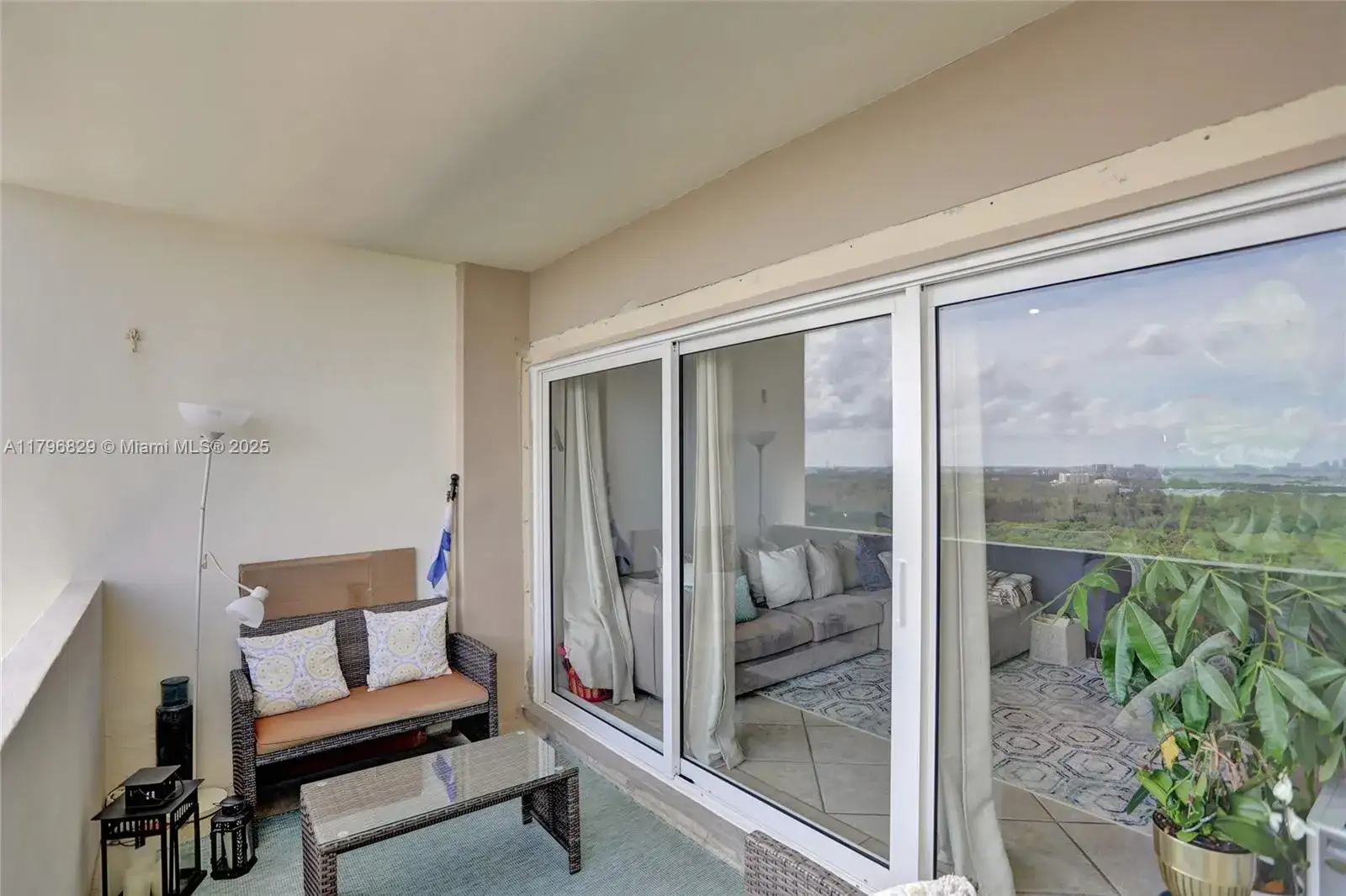 300 Bayview Dr, Sunny Isles Beach FL 33160 photo 5