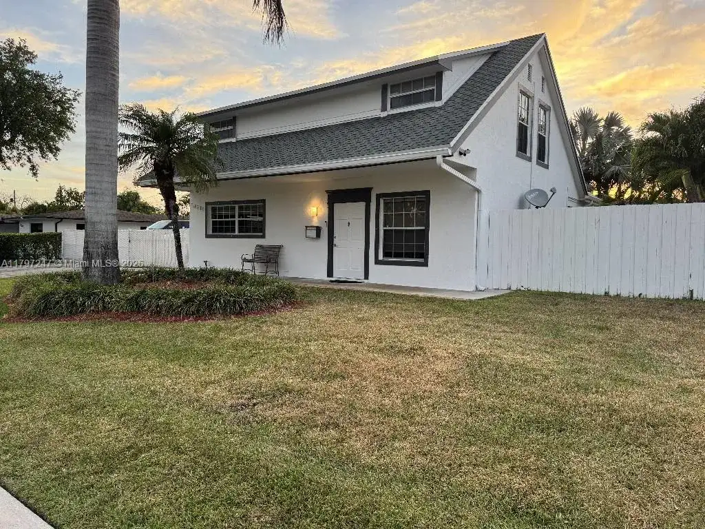 18211 SW 95th Ct, Palmetto Bay FL 33157 photo 3