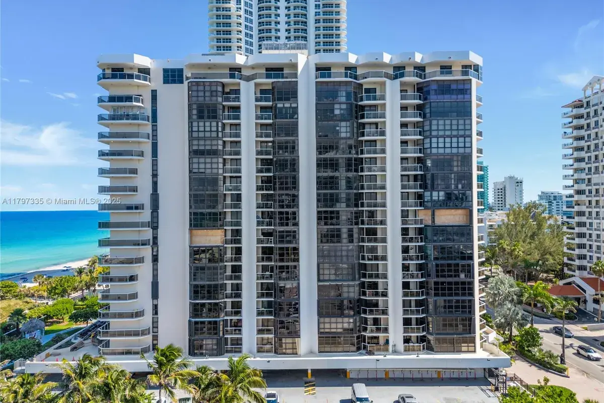 6423 Collins Ave # 703, Miami Beach FL 33141