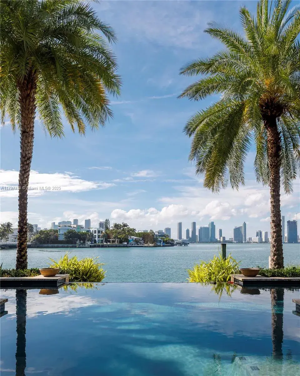250 W San Marino Dr, Miami Beach FL 33139