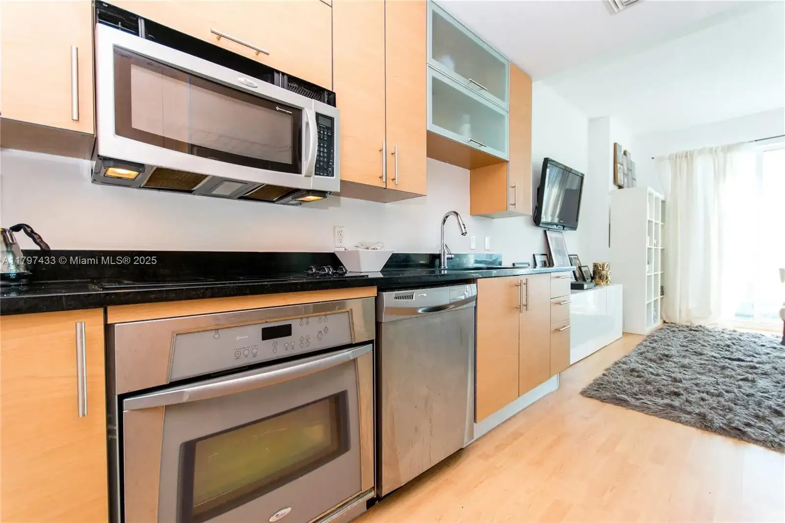 60 SW 13th St # 3805, Miami FL 33130 photo 5