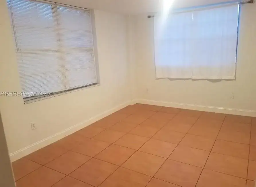 15600 NW 7th Ave # 319, Miami FL 33169 photo 2