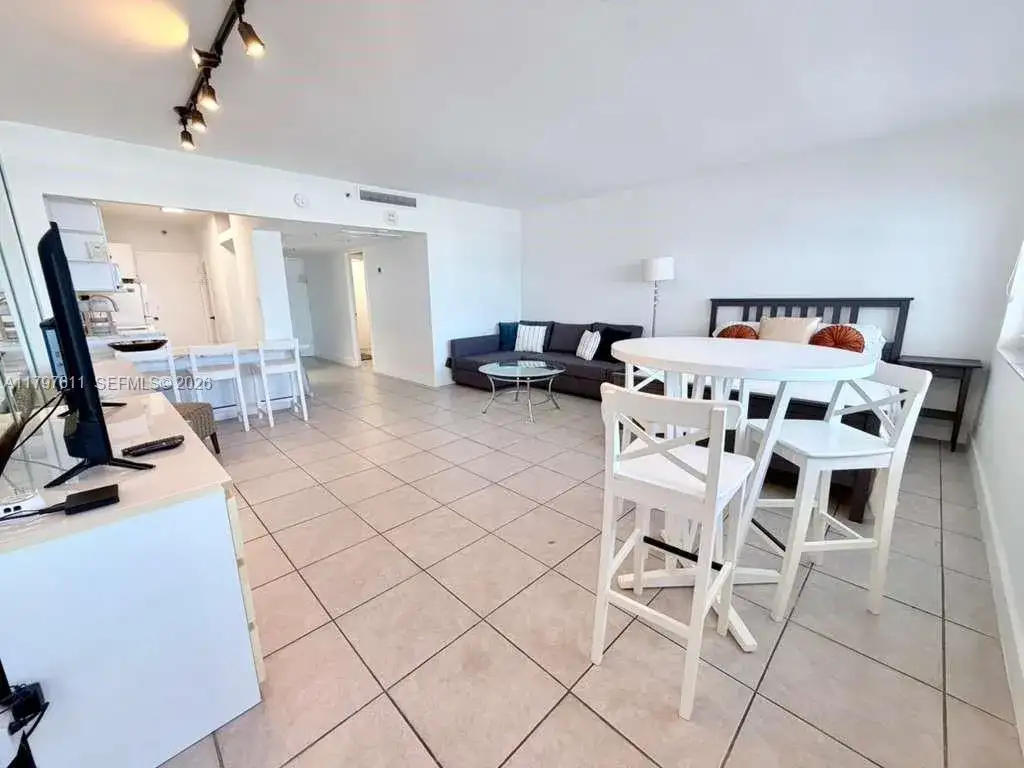 100 Lincoln Rd # 1220, Miami Beach FL 33139 photo 2