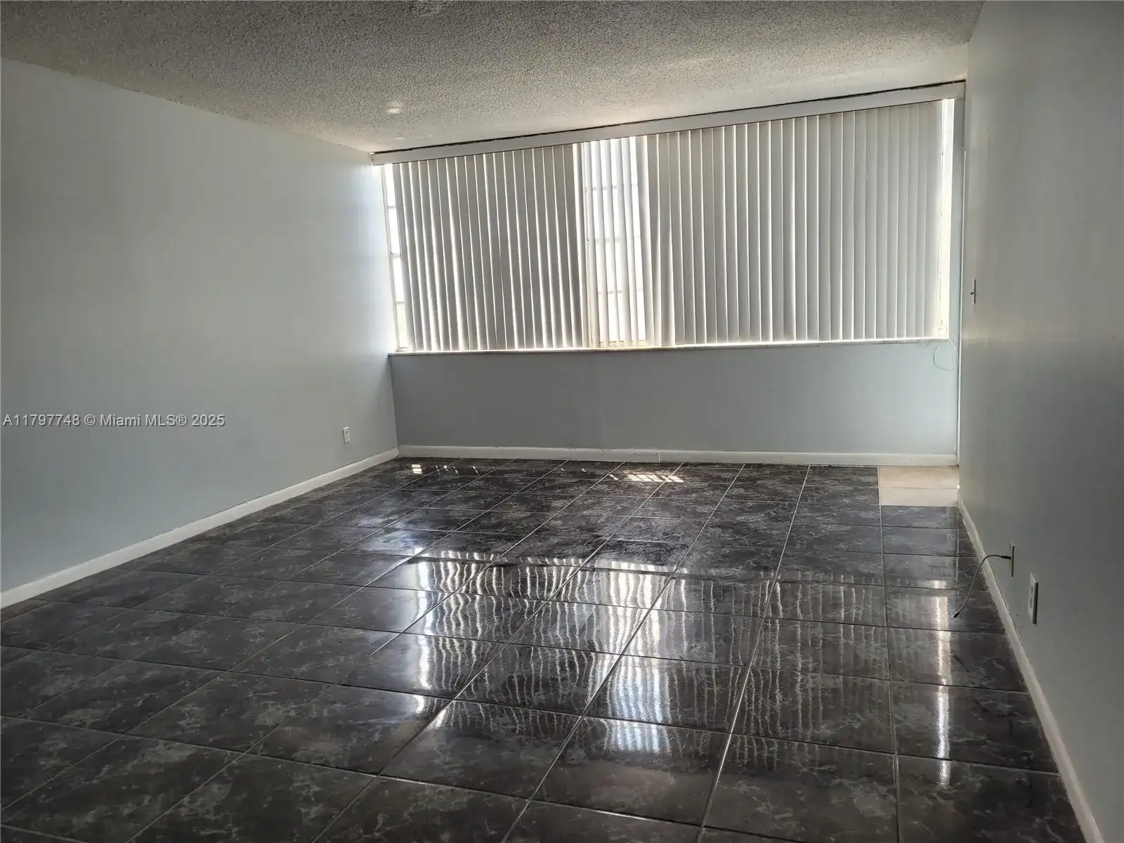 2025 NE 164th St # 819, North Miami Beach FL 33162 photo 2