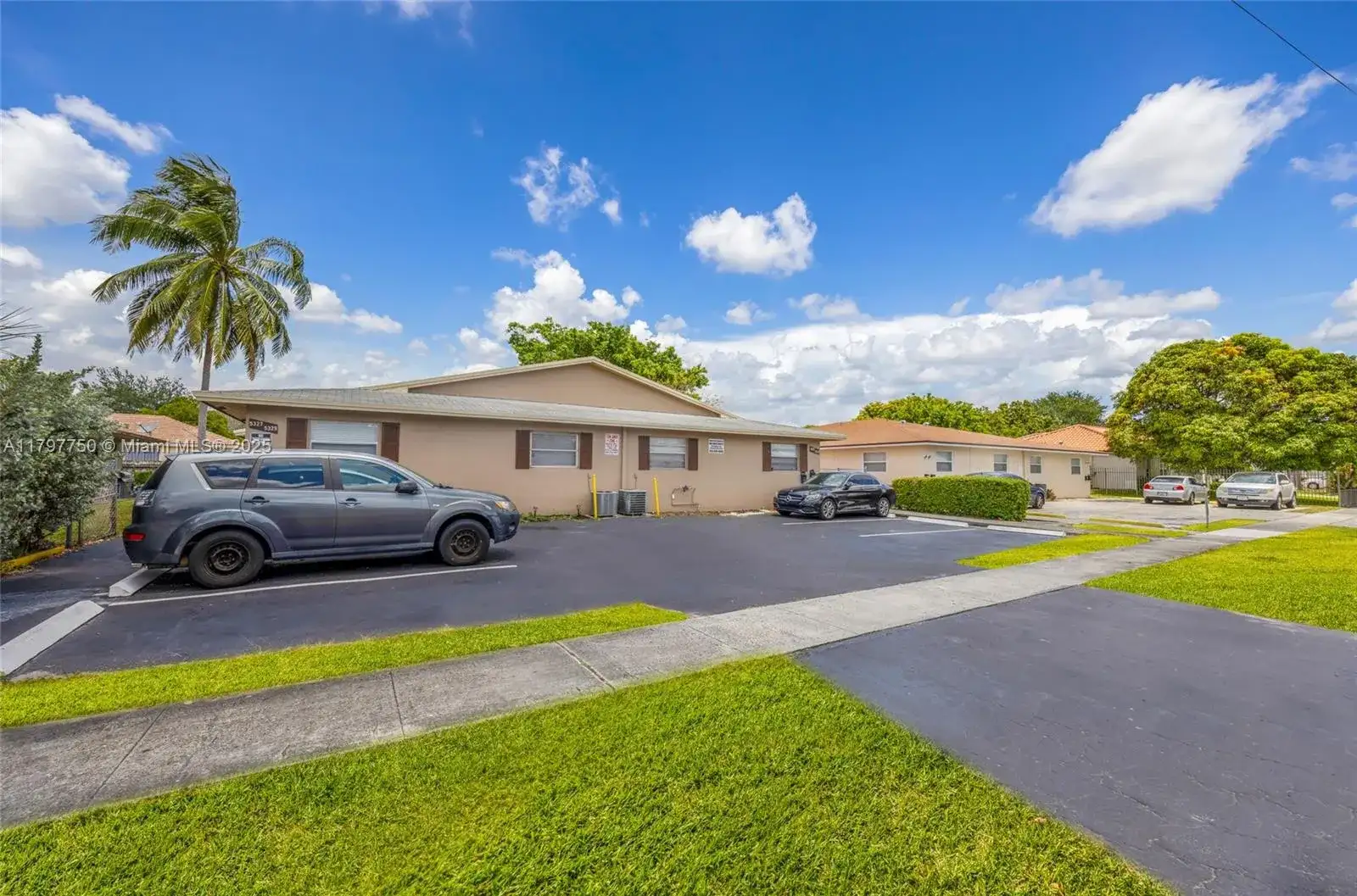 5321 NW 22nd St, Lauderhill FL 33313 photo 2
