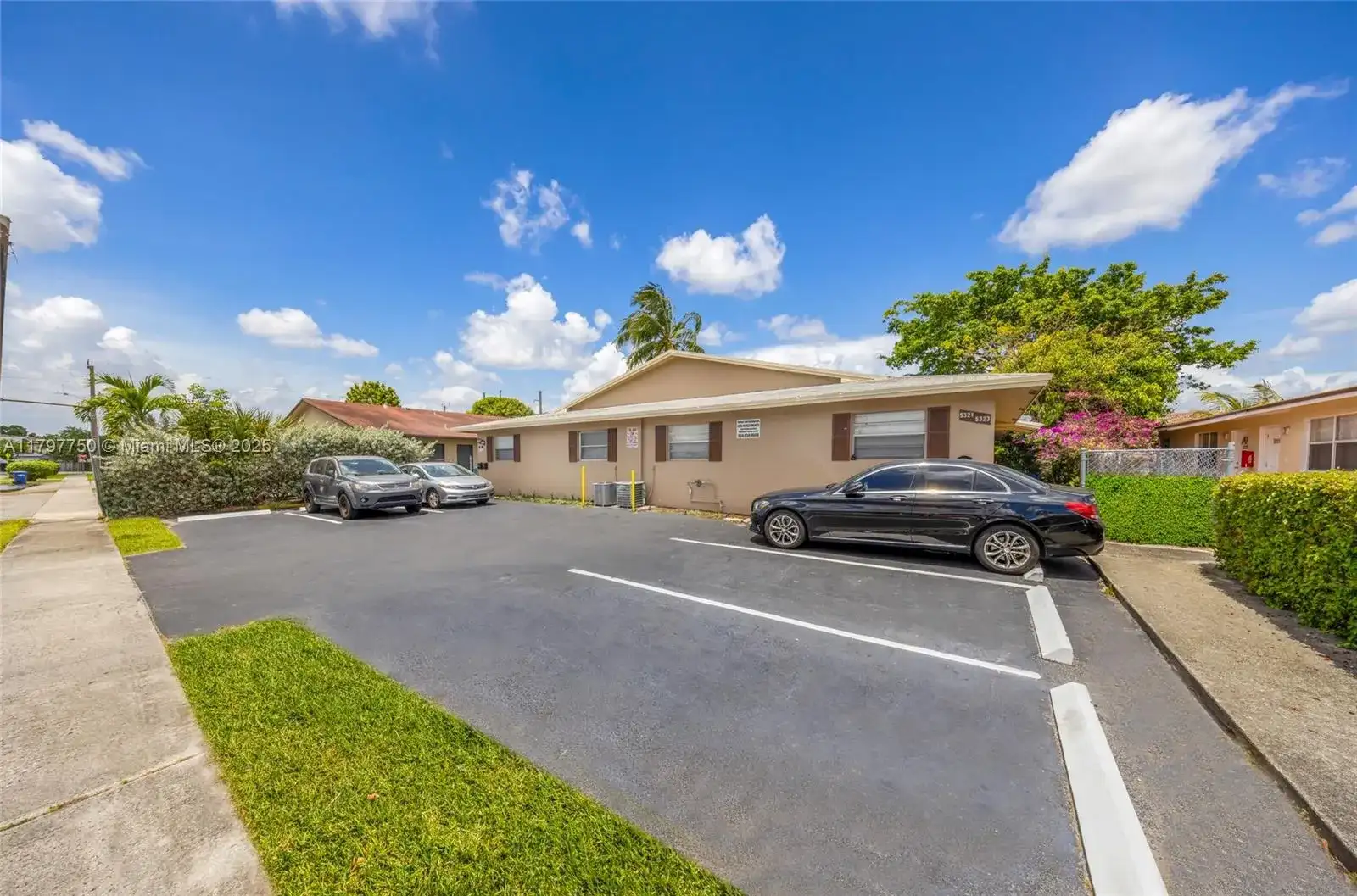 5321 NW 22nd St, Lauderhill FL 33313 photo 3
