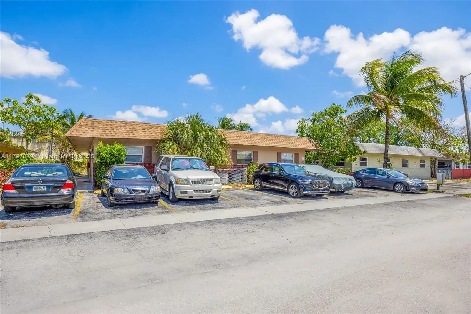 1848 NW 52nd Ave, Lauderhill FL 33313 photo 2