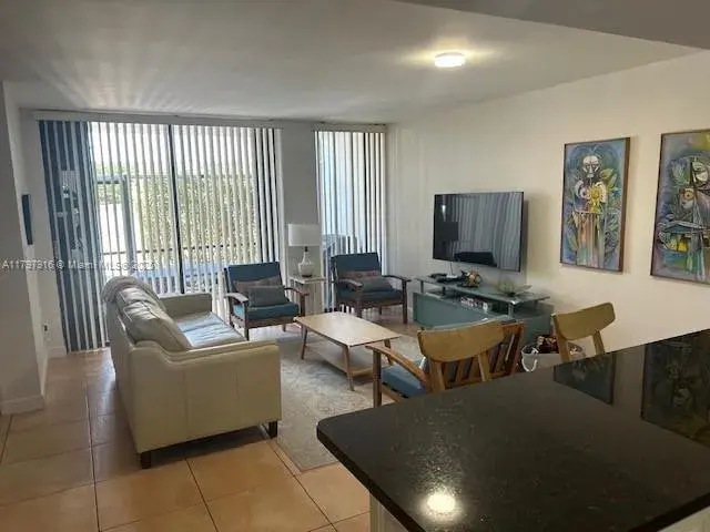425 GRAPETREE DR # 209, Key Biscayne FL 33149