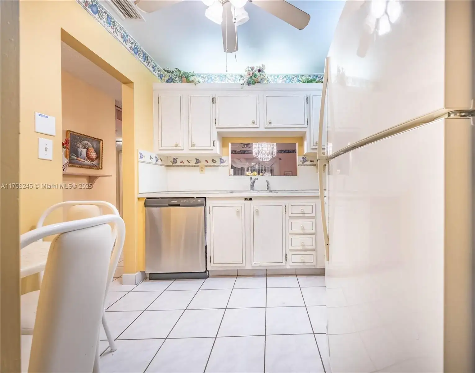 4701 NW 34th St # 401, Lauderdale Lakes FL 33319 photo 3