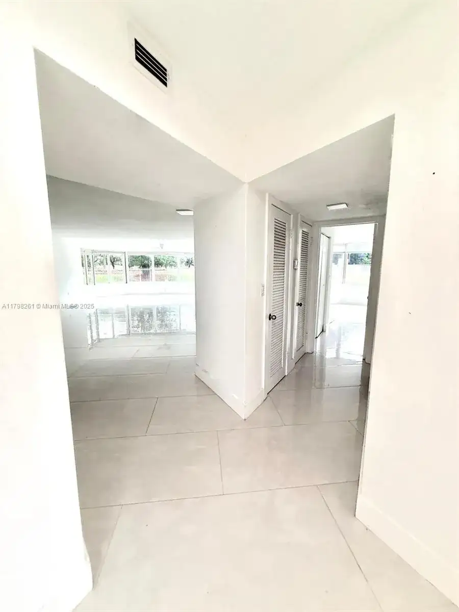 1201 NE 191st St # G104, Miami FL 33179 photo 4
