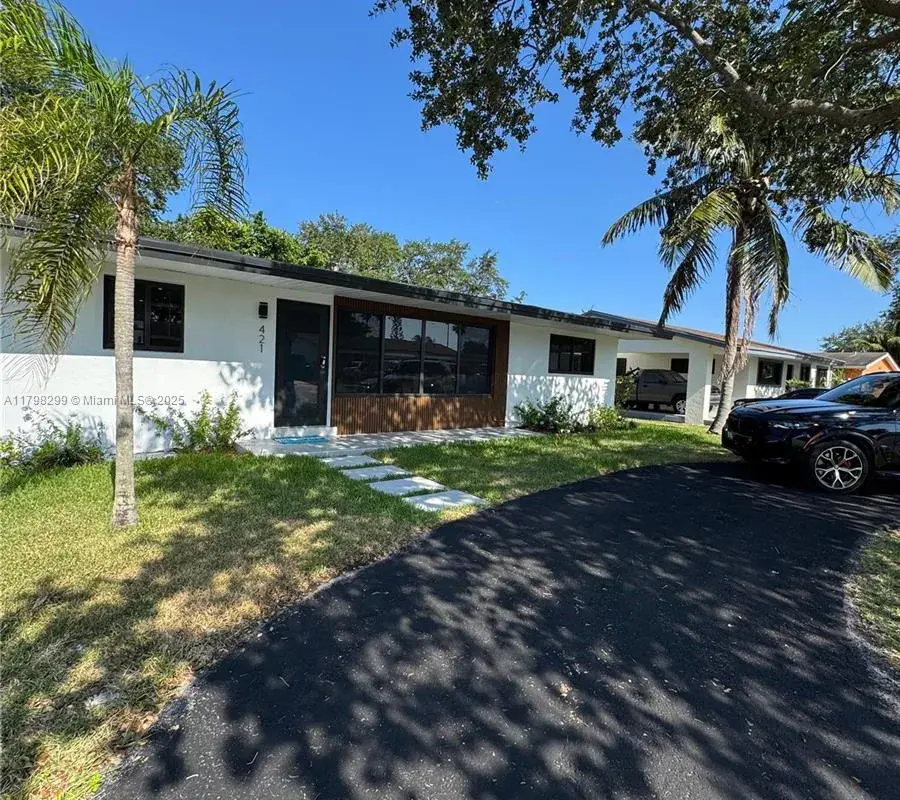 421 SW 11th Ave, Hallandale Beach FL 33009