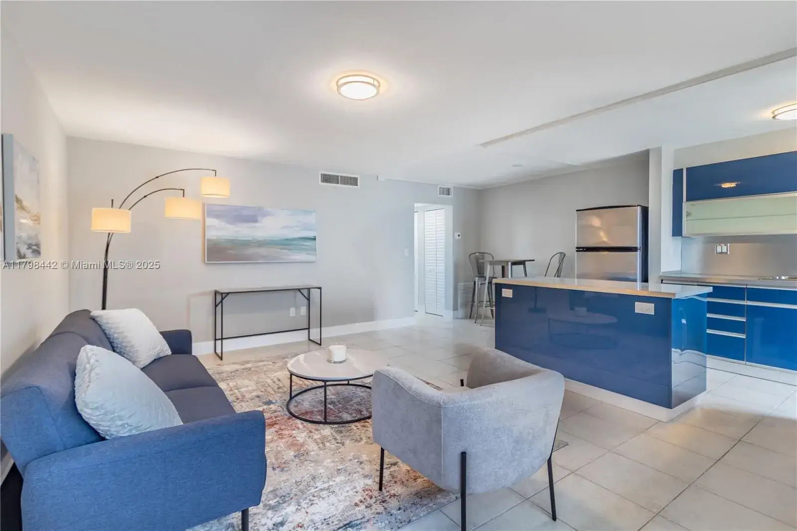 1 bedroom 1 bath Residential for sale at 301 Jefferson Ave # 4D, Miami Beach FL 33139
