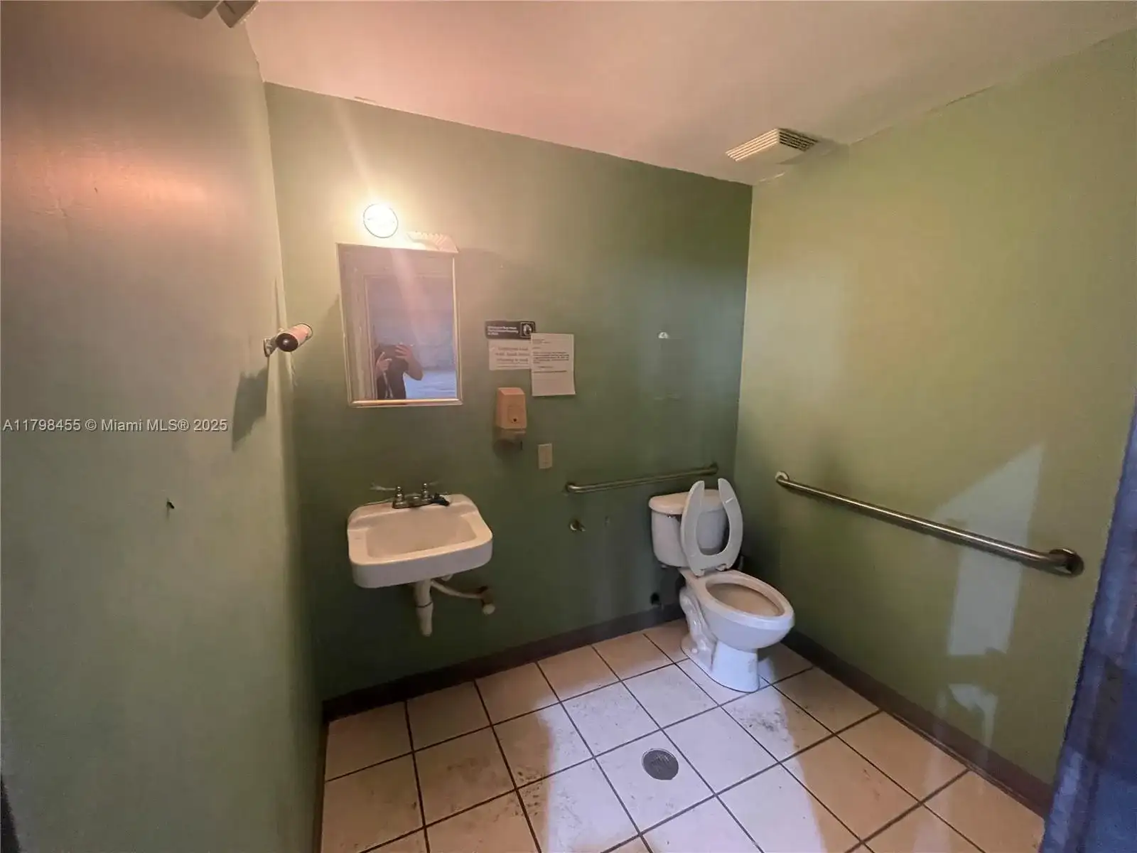 212 N Federal Hwy, Dania Beach FL 33004 photo 4
