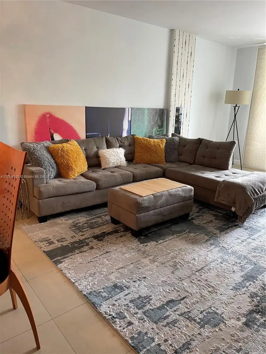 3660 NE 166th St # 307, North Miami Beach FL 33160