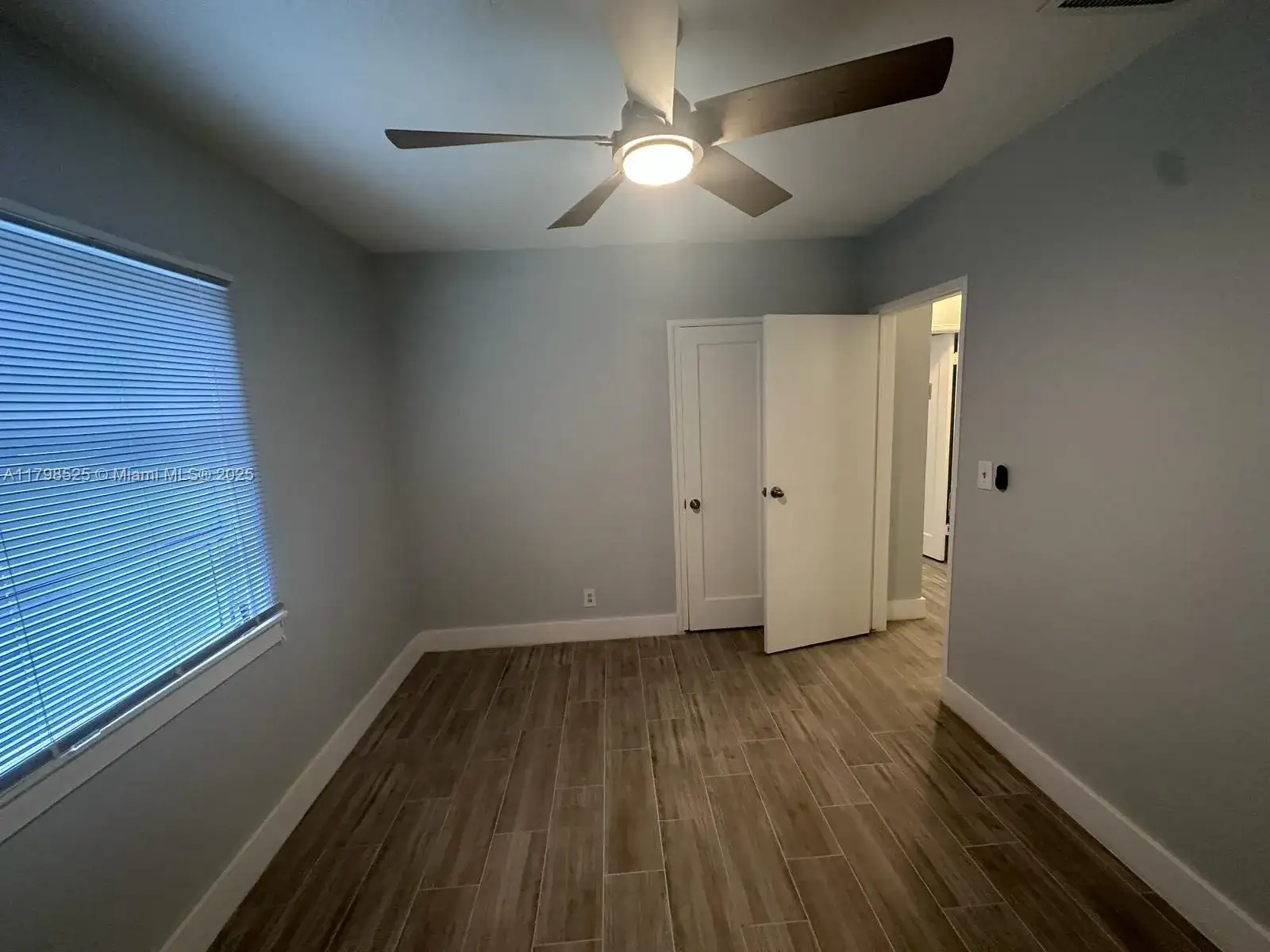 209 SW 5th St, Dania Beach FL 33004 photo 2