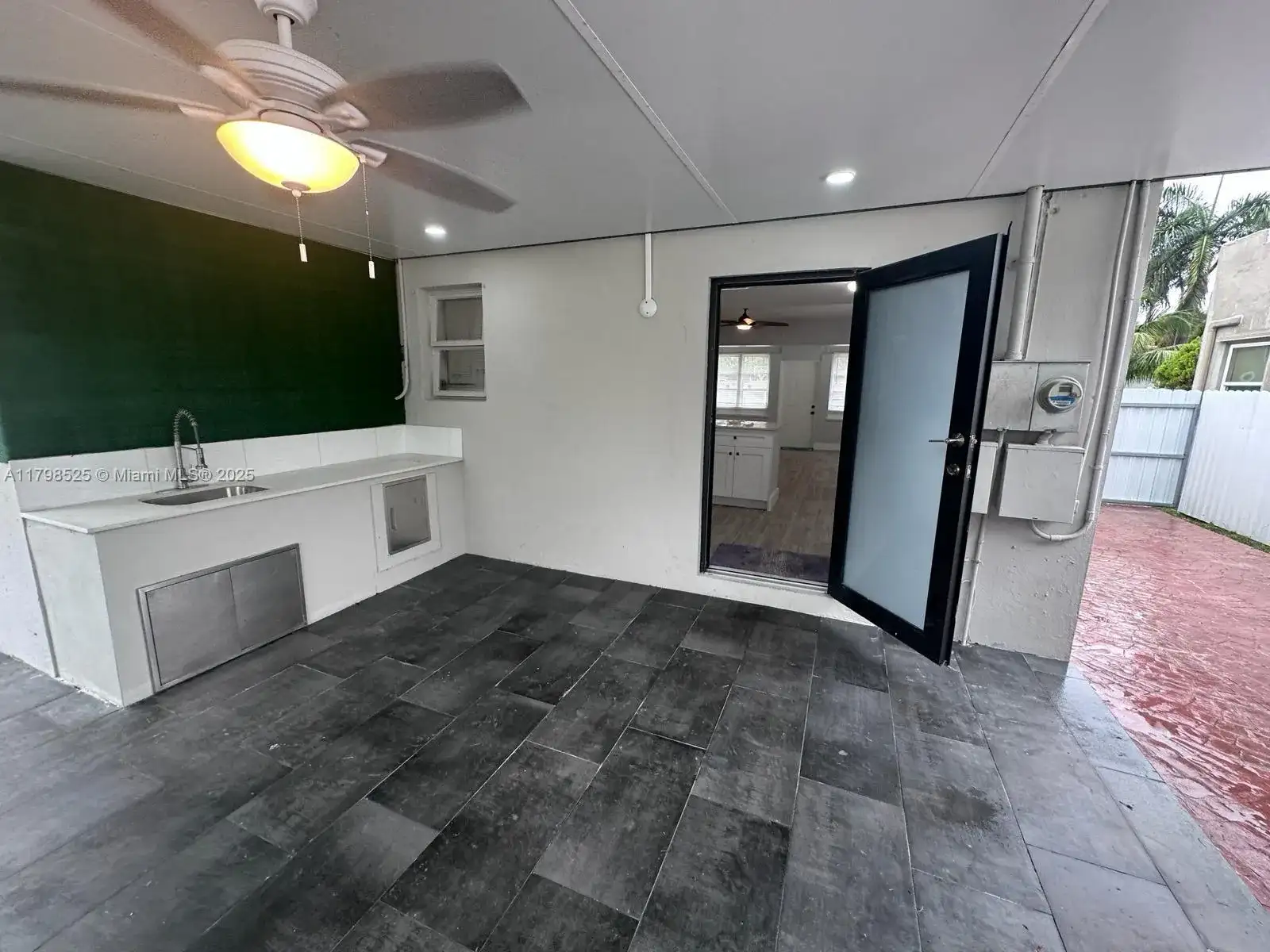 209 SW 5th St, Dania Beach FL 33004 photo 4