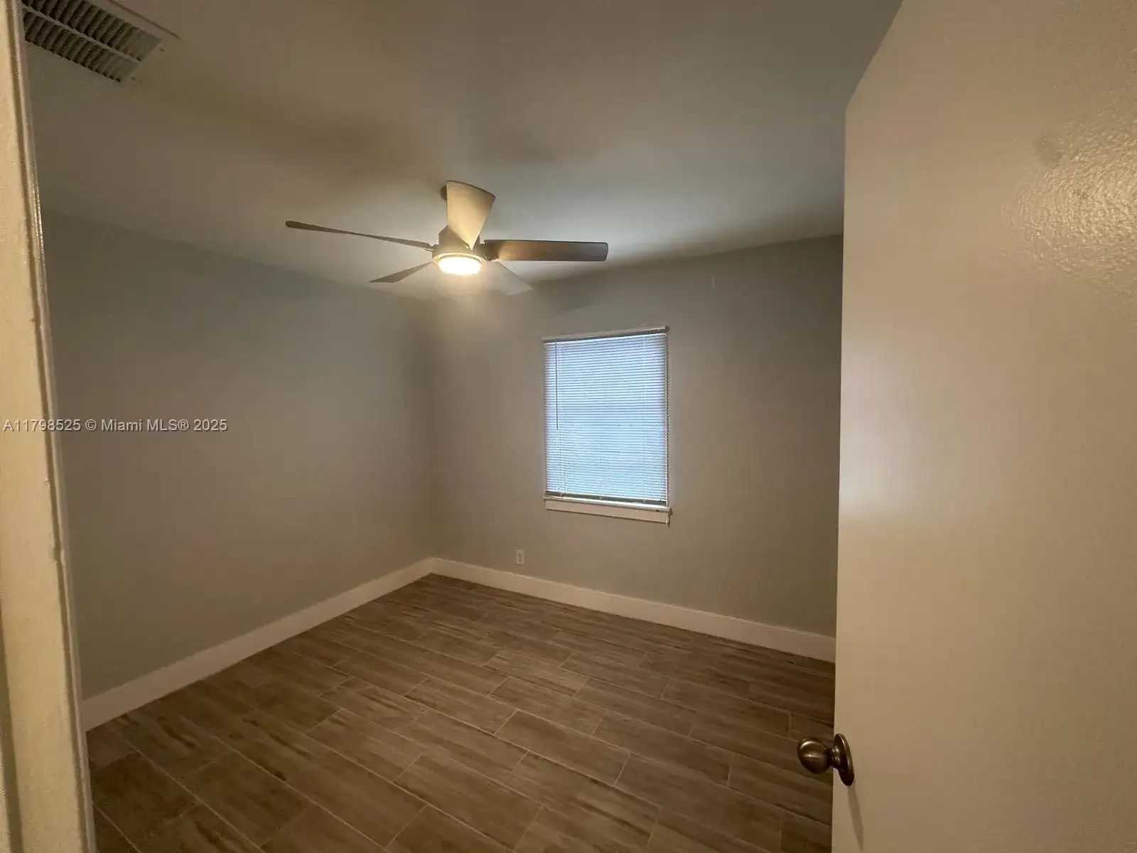 209 SW 5th St, Dania Beach FL 33004 photo 5